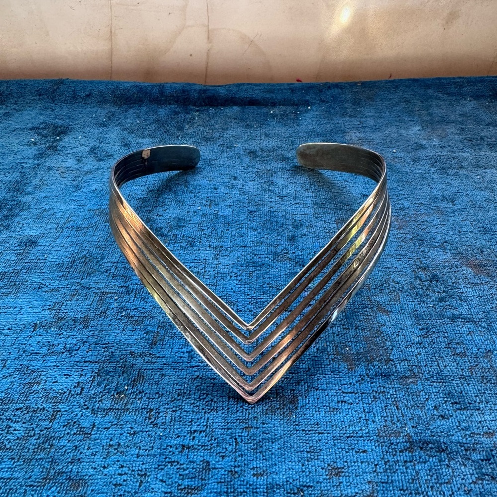 Elegant Silver Chevron Necklace
